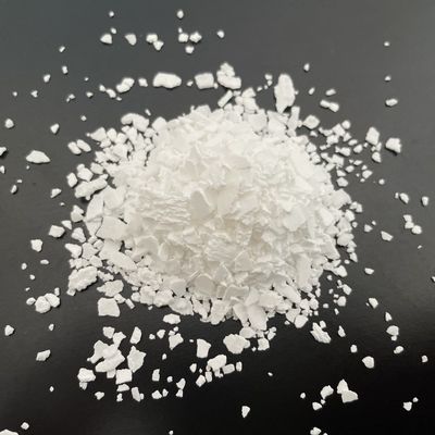 Escama blanca 10043-52-4 25kg del dihidrato del cloruro de calcio del CaCl2 de la categoría alimenticia